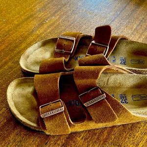 Superb condition genuine Birkenstock. Size 37. Limited edition “tobacco” .